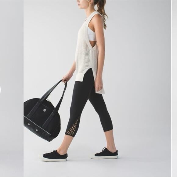 Lululemon True‎ Self Crop Leggings Black Lattice Detail Luon Fabric Size 4 - Picture 1 of 9